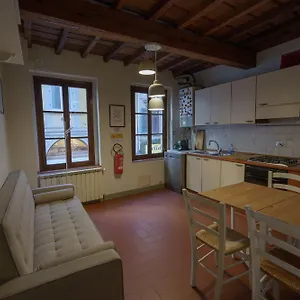 Traditional Florentine 1br Close To Piazza Santa Croce Appartamento Firenze